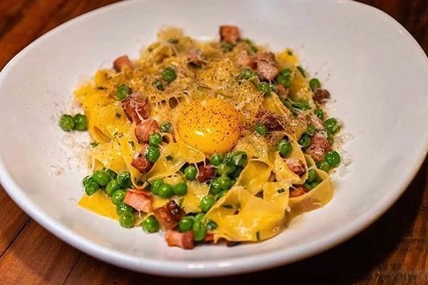 a mano - Carbonara | Photo: amanoatl.com | 587 Ralph McGill Blvd NE, Atlanta, GA 30312