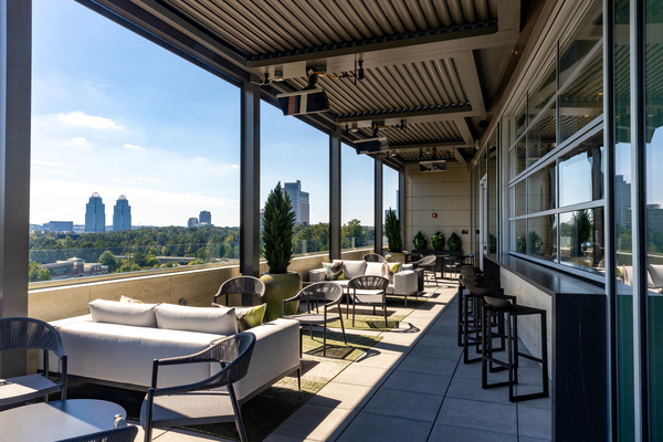 Bar Peri- Rooftop | Photo: Ajc.com | 40 Perimeter Center Pl Dunwoody, GA 30346