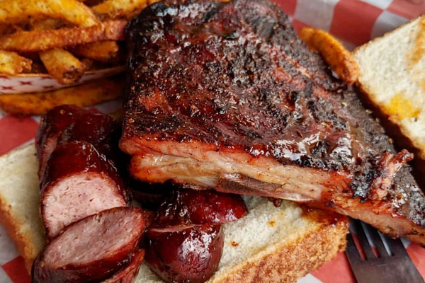 Photo: Facebook/community qbbq via Instagram/ @jitodiaz | 1361 Clairmont Rd, Decatur, GA 30033