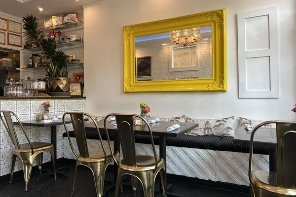 The interior and dining area in Estrelitta | 580 Woodward Ave SE, Atlanta, GA 30312