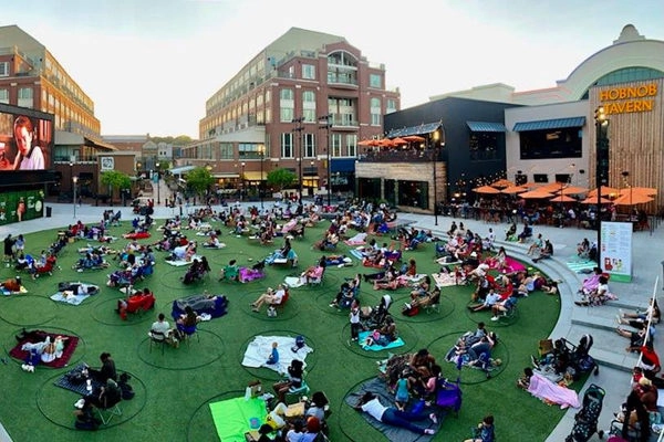 HOBNOB at Atlantic Station | Photo: Facebook/atlanticstation | 245 18th St NW Atlanta, GA 30363