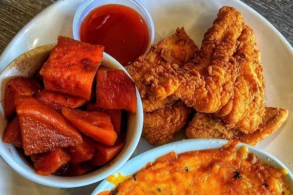 Roc South - Fried Chicken and Sides | Photo: Facebook/rocsouthcuisineandcocktails | 3009 Buford Hwy NE, Brookhaven, GA 30329
